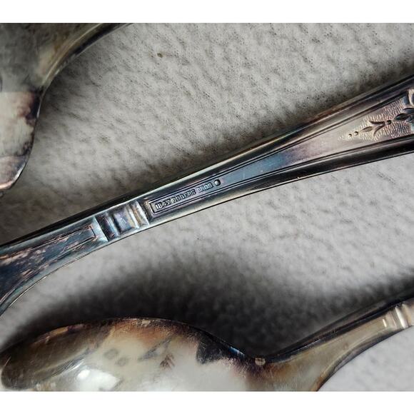 Lot 3 Teaspoons 1847 Rogers Bros. Antique AMBASSADOR Silverplate Ca 1919 - Picture 4 of 6
